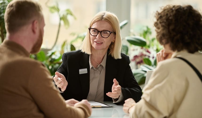 Immigration consultant